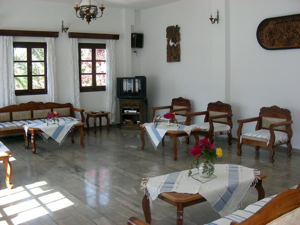Hotel Porto Potha Télendosz Kültér fotó